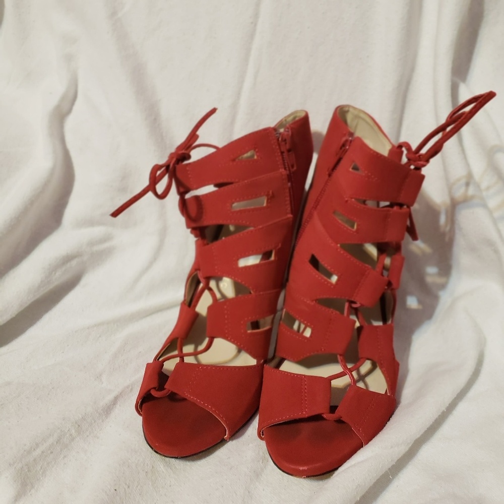 Rock & Republic Red Lace-Up Heels Size 8M | Prom
